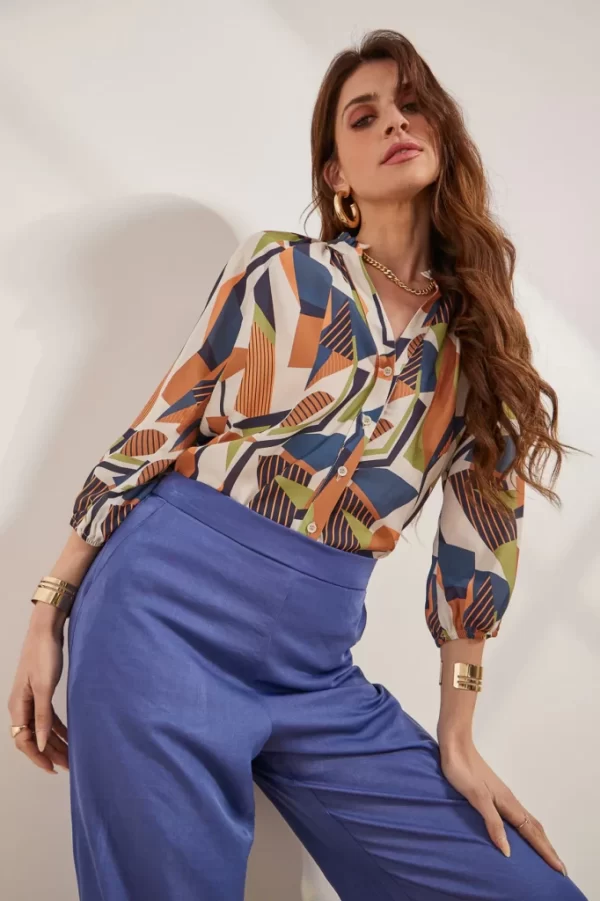 221056 SHIRT 1366x 682x1024 1